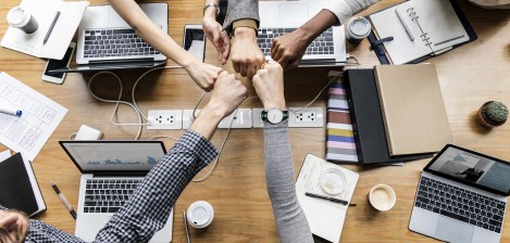 Alcanzar metas comunes en equipo